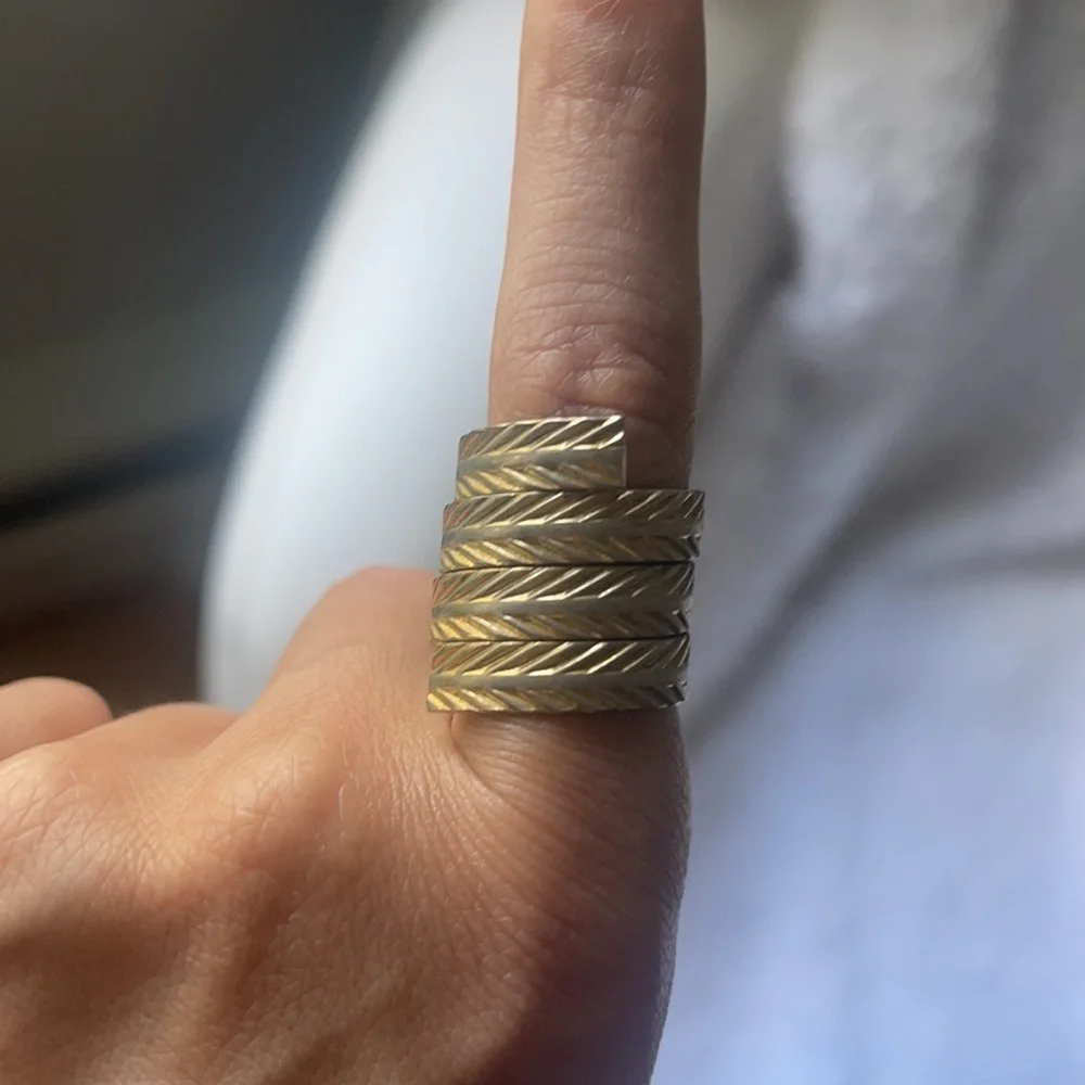 Vintage gold ring